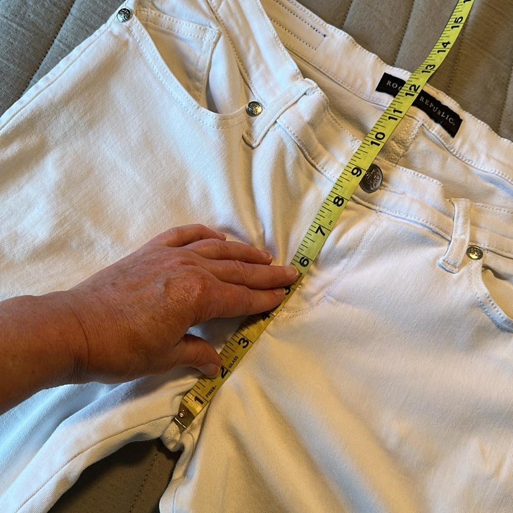 Rock & Republic white denim Jeans, size 12 - Picture 8 of 11